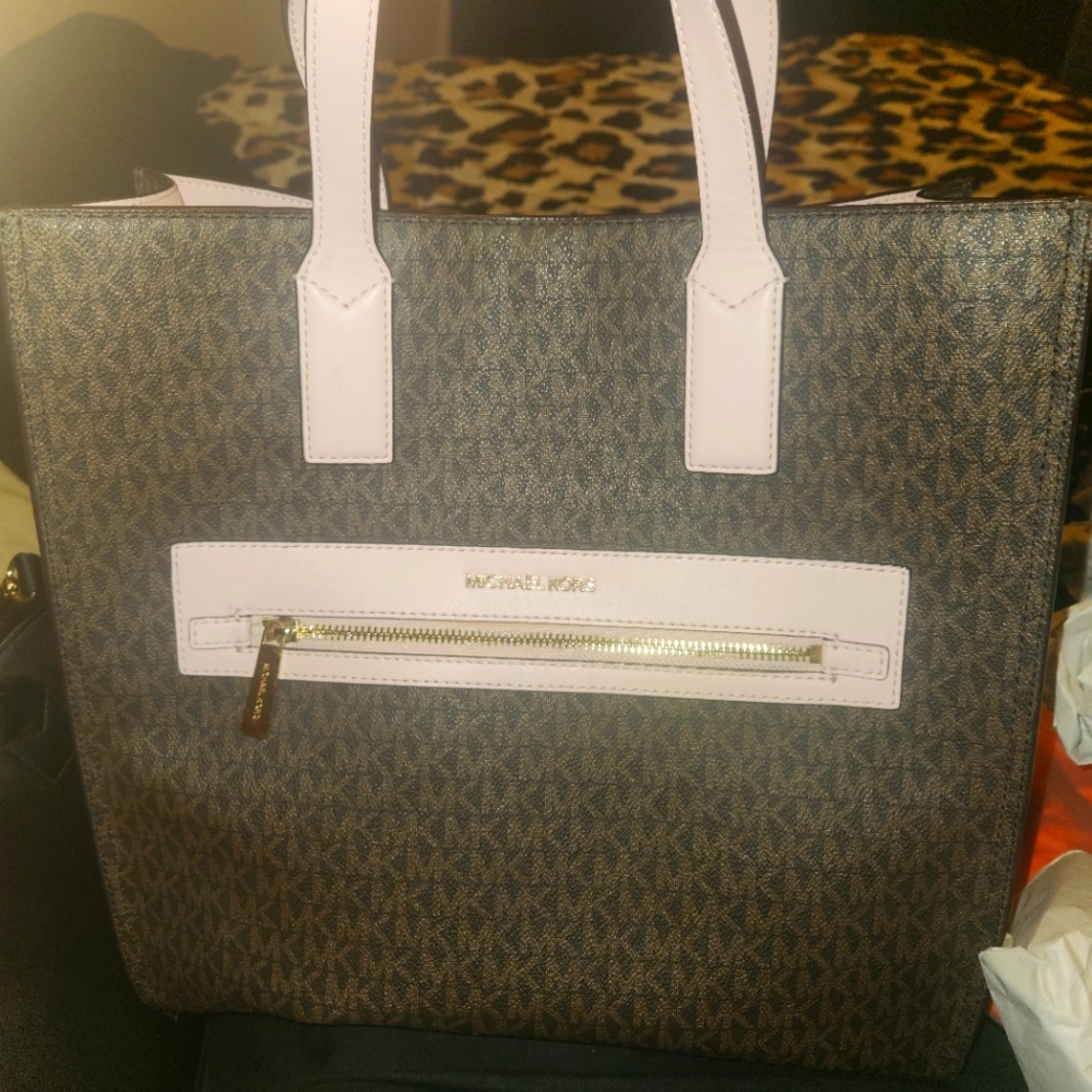 Michael Kors Kenly large tote